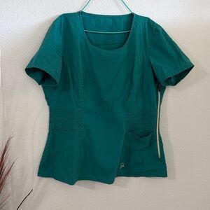 Hunter green Jaaunn scrub top size L